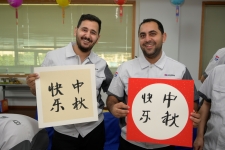 这个中秋，他们千里来相聚